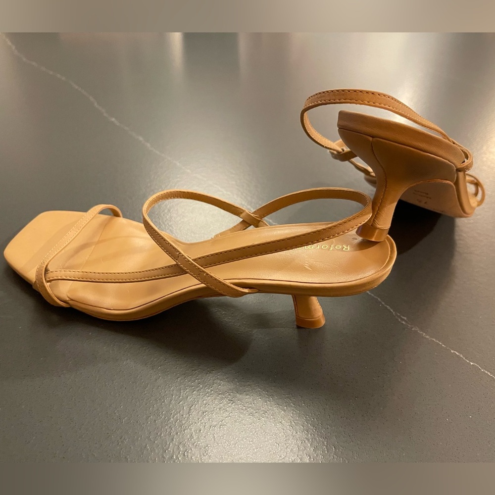 Reformation Serenity Bare Kitten Heel Sandal In Buff Tan Size 7.5 - Picture 9 of 13